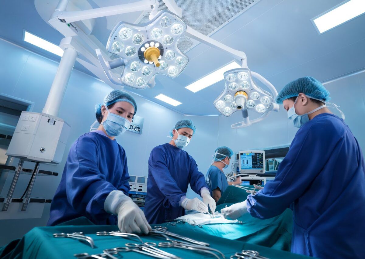 Hướng dẫn tự chăm sóc tại nhà sau phẫu thuật ung thư